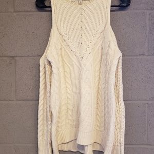 Shoulder cut out sweater